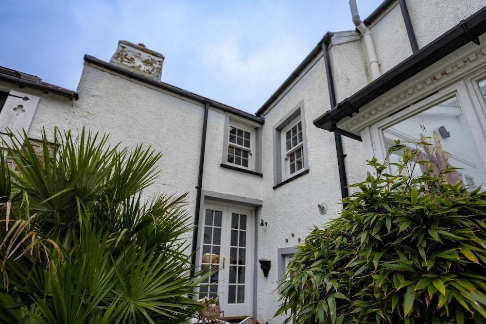 Hall House Estate - 4 Properties- St Florence