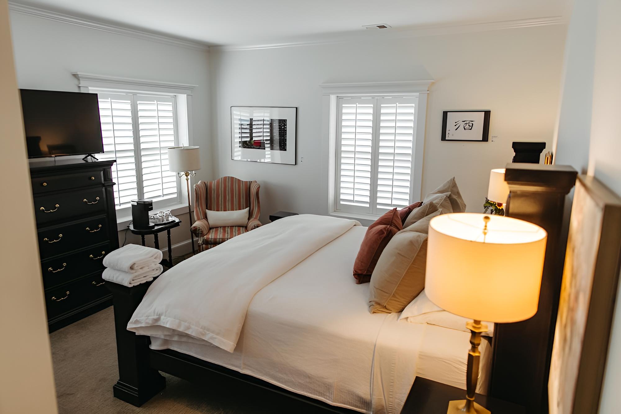 Kansas City Vacations - Oak Street Mansion - Property Image 17