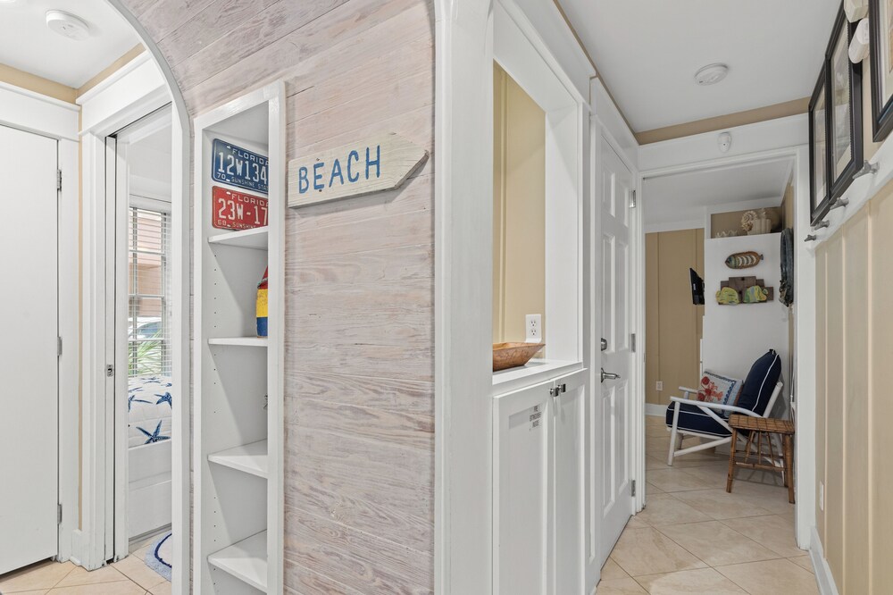 Seabatical! 3BR 2BA Coastal Retreat for 8 Relax, Unwind, and Recharge