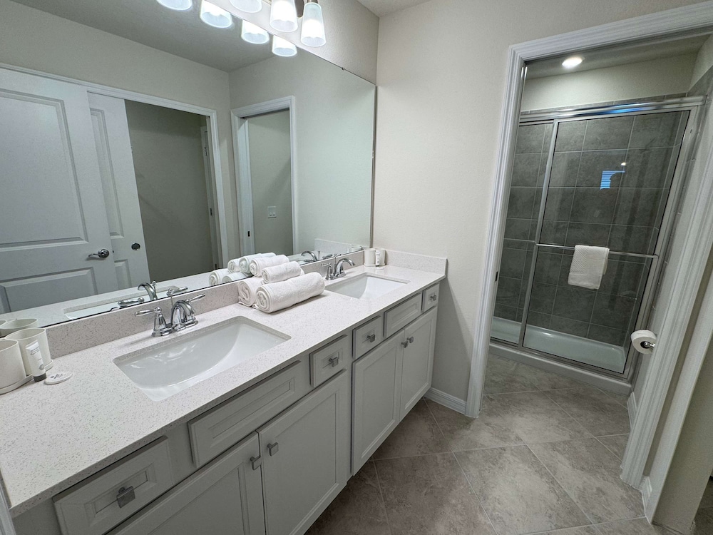 Magical 5BR w Pool Minutes From Disney 16161