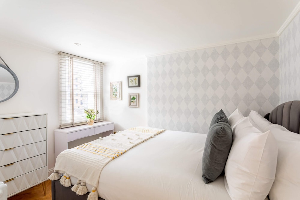 Fabulous Gloucester Road Apartment