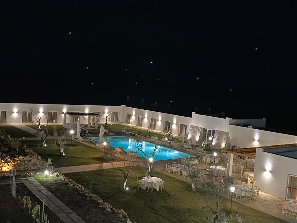 DE MARE WINE RESORT view 4