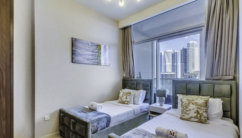 2BR w Canal view near Burj Khalifa