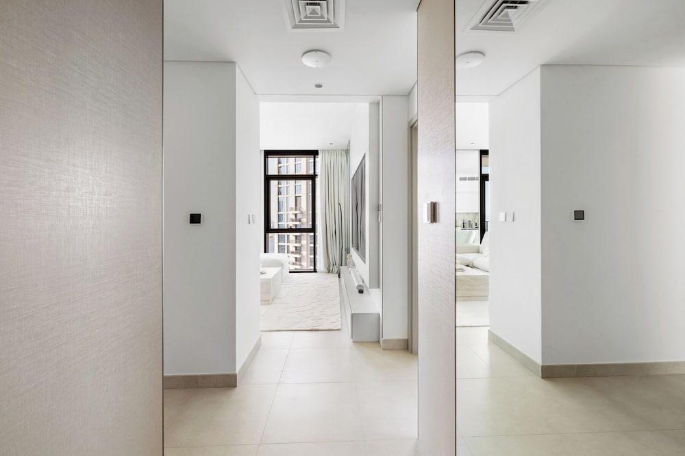 Serene 1BR Escape with Burj Khalifa View