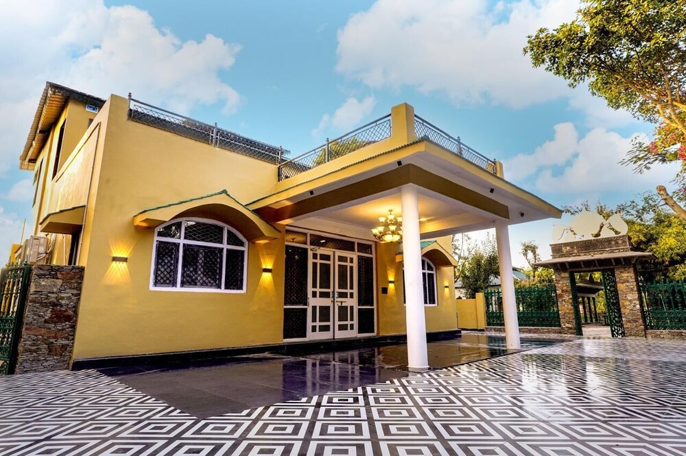 THE CABANA RESORT