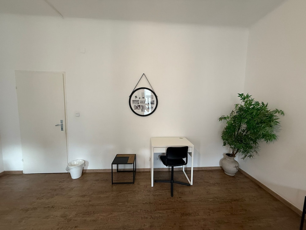 Smart 2BR Apt Close to Westbahnhof
