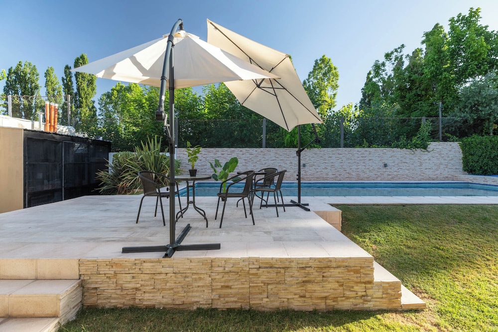 MOT Wine Country Mansion
