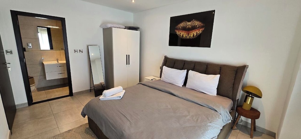 The Signature Apartments