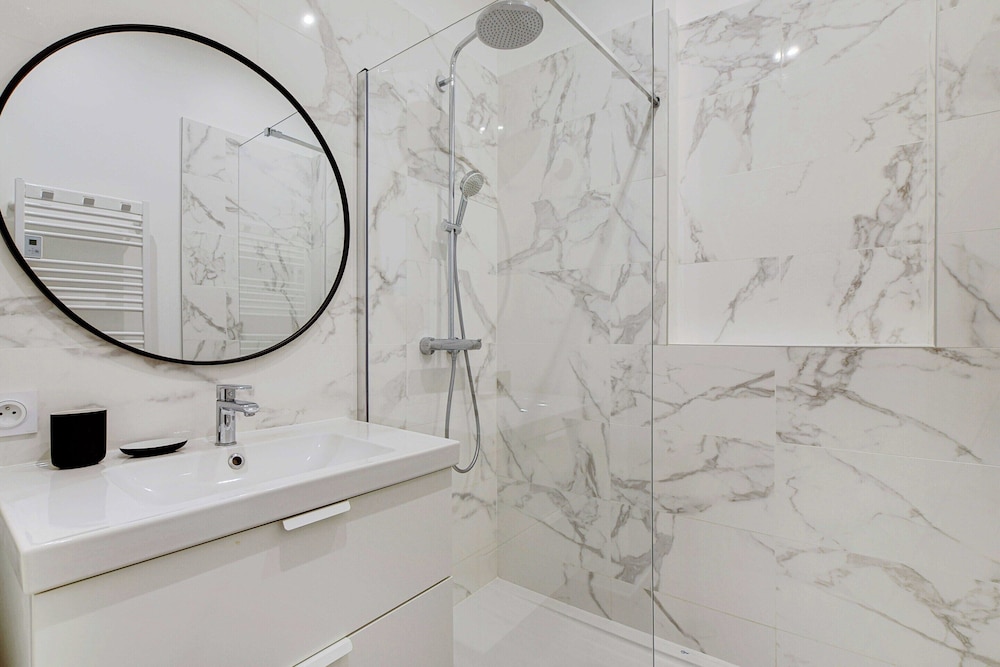 Chic Apartment -2br/6p- Oberkampf/republique