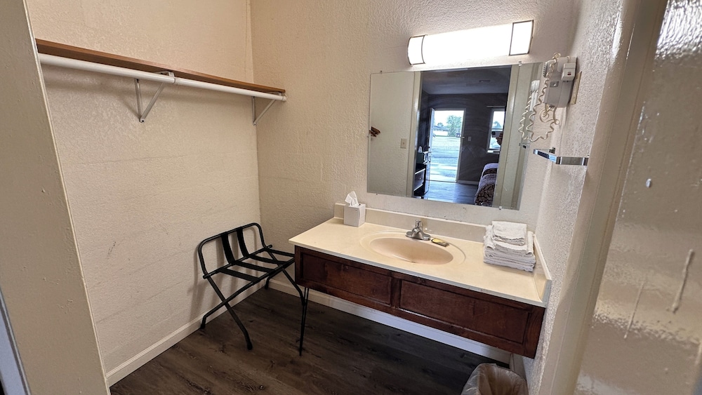 Botkins motel