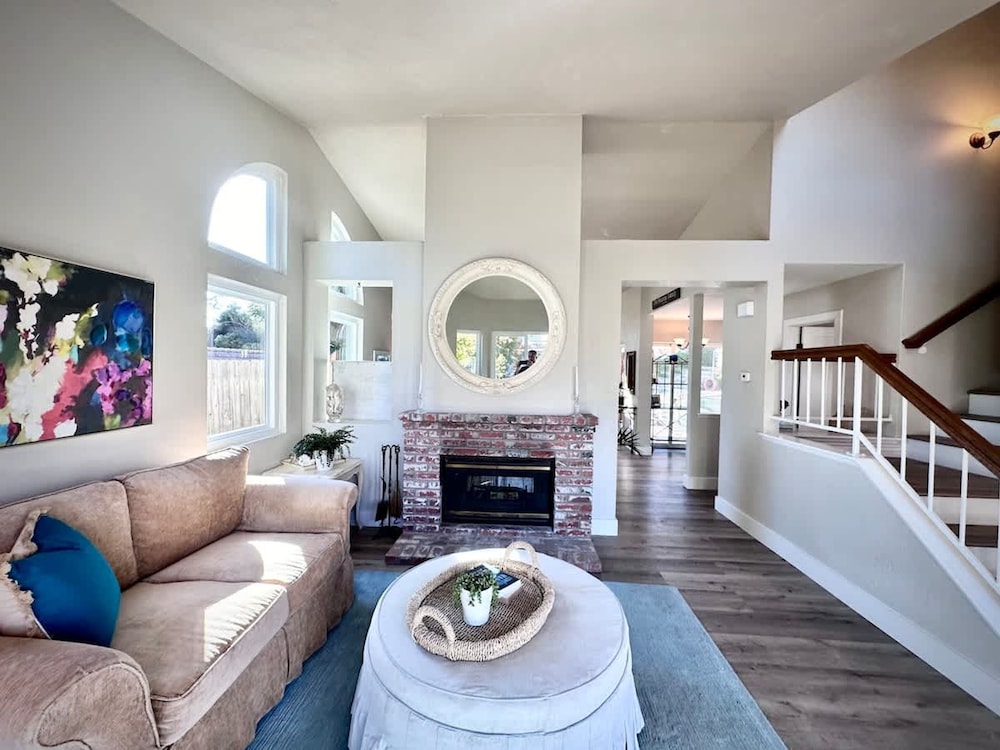 Crestview Oceanside - Family-friendly Private Yard