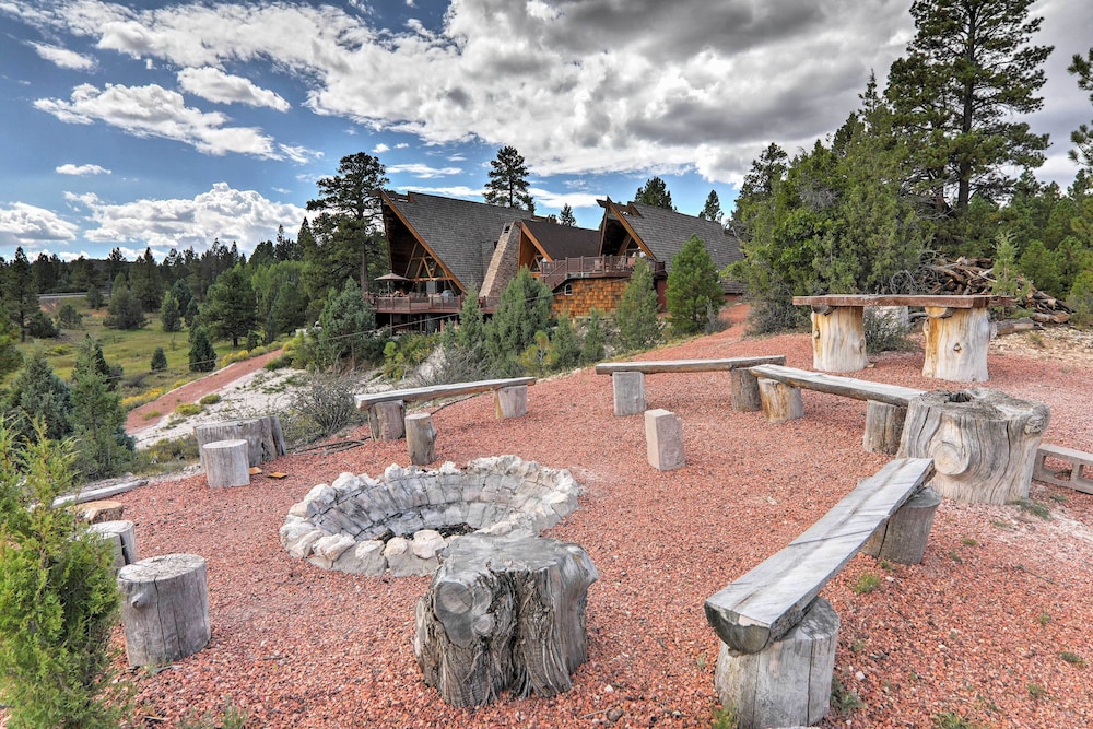 Big Family Fun! Mtn Cabin Between Bryce & Zion view 5