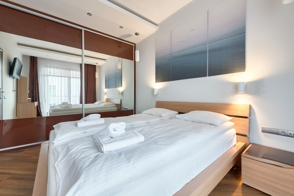 Dom&House-Apartments Neptun Park Premium