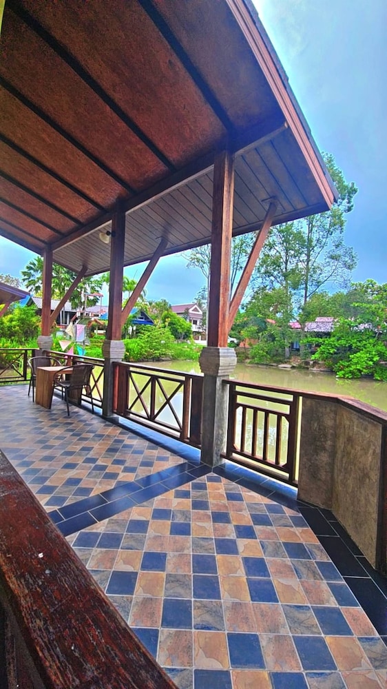 Bang Phra Resort Near Si Racha