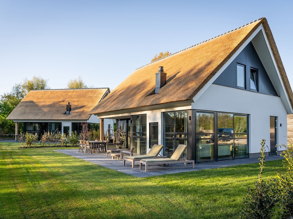Luxury Villa With Sauna Near the Beach