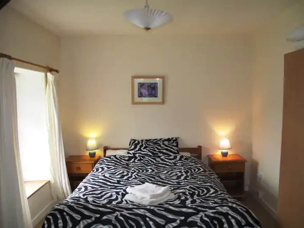 Lovely 7-bed Apartment in Llandysul view 2