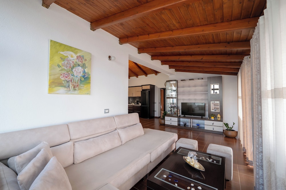 Villa JIOTA
