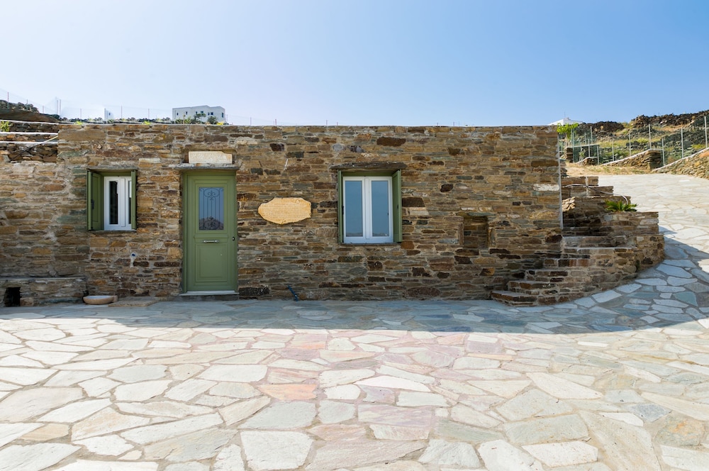 imarkellis boutique villas