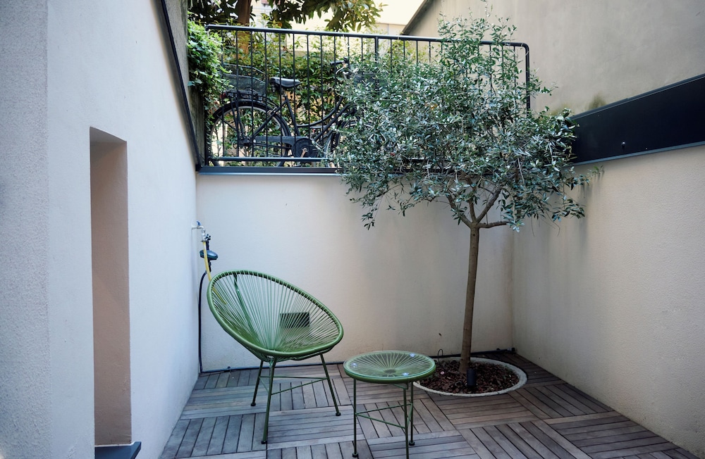 Milan Retreats City life