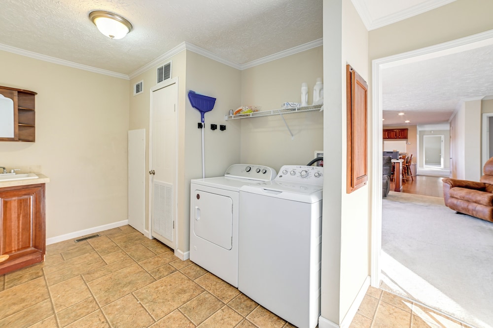 Walk to Ohio River: Golconda Home w/ Water Views!