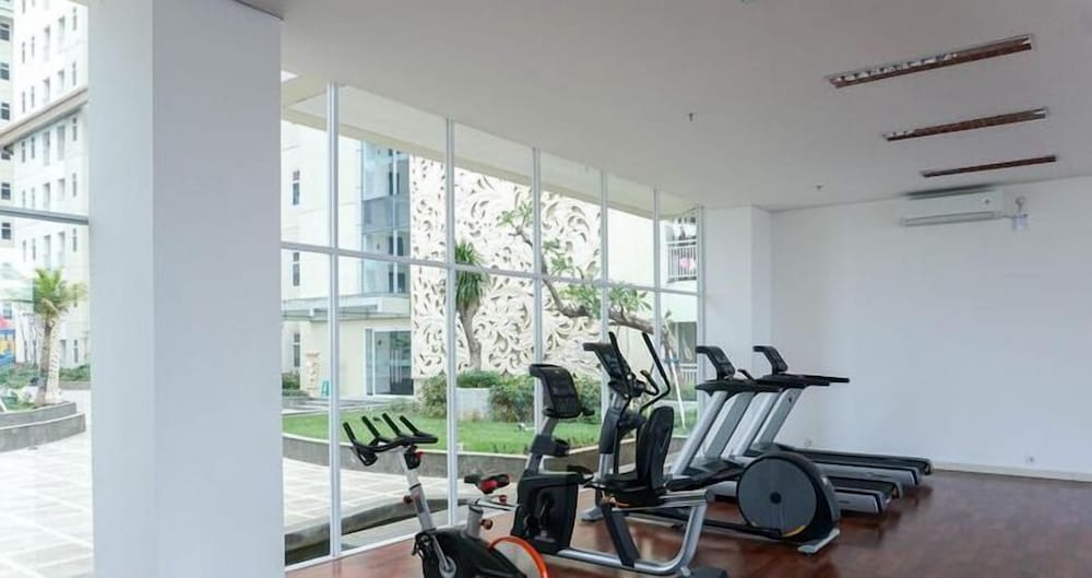 Simply Look 2Br Apartment At Vittoria Residence