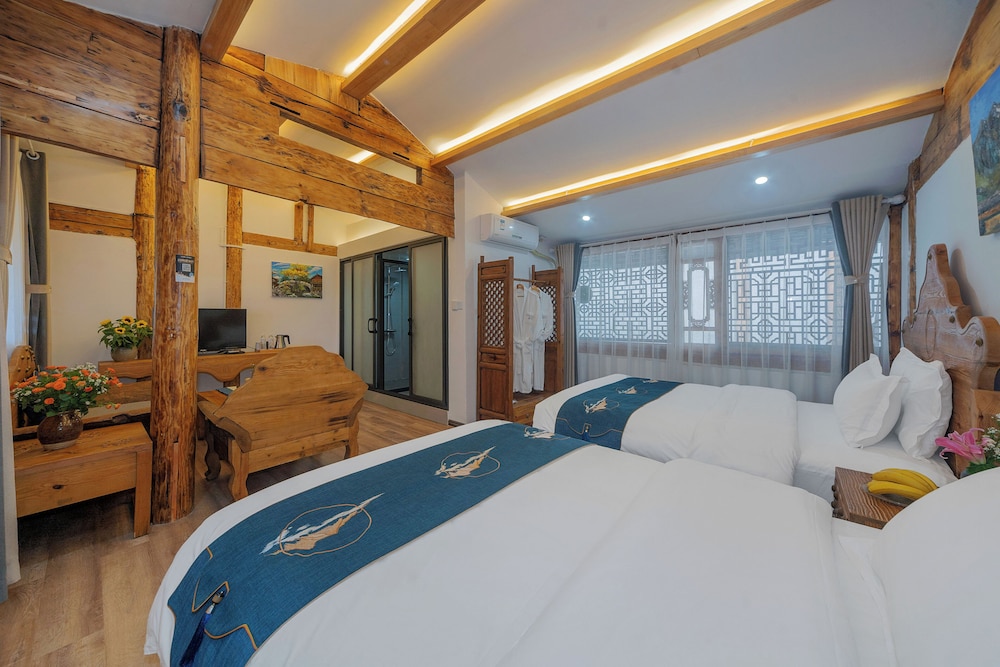 Yiyuan Snow Mountain View Historical Naxi House - Lijiang Old Town Mufu branch