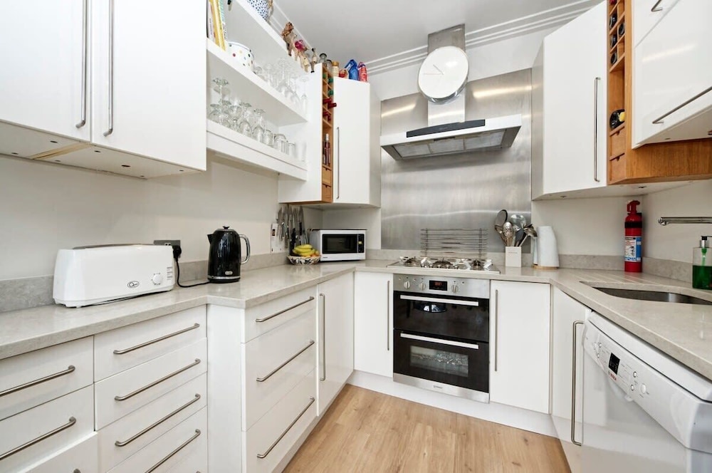 Gorgeous 4-bed House Near Museums & Hyde Park