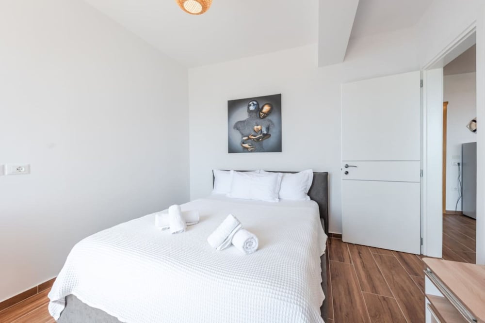 Exclusive Seafront Apartments Apartment 2