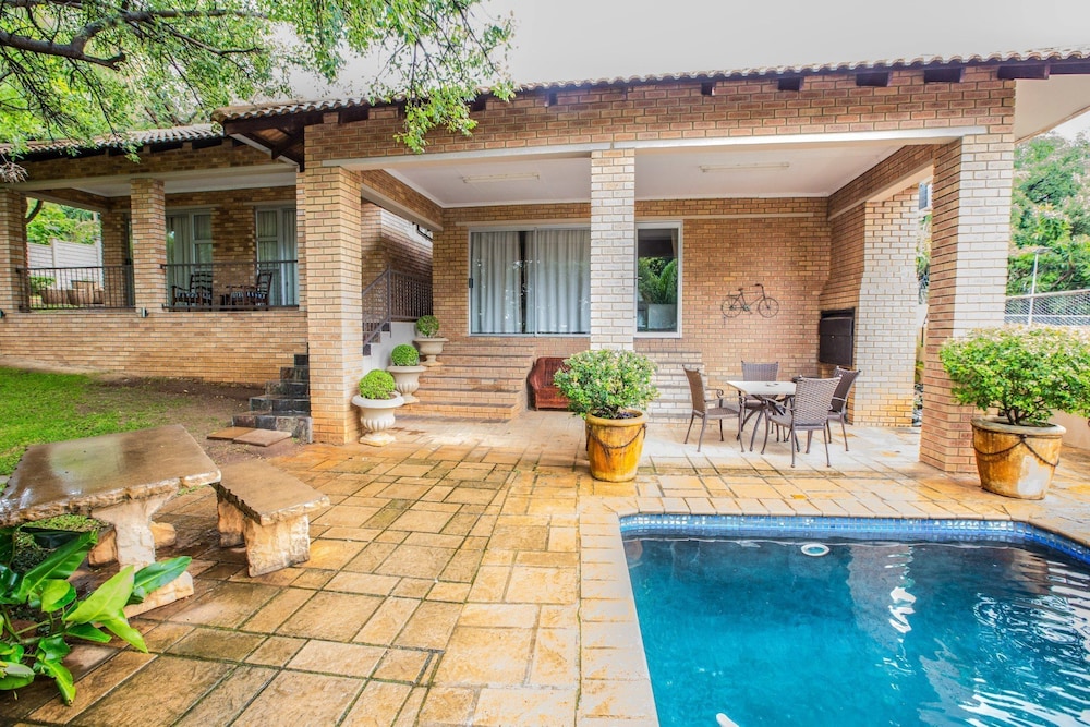 Home Guesthouse
