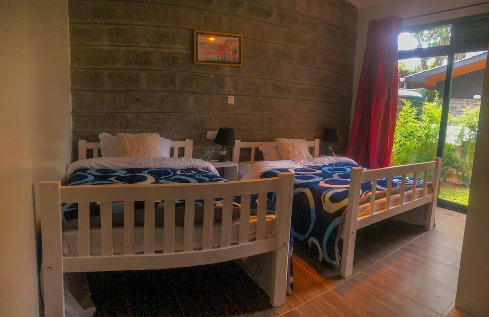 Stunning Karen Home With Modern Amenities view 4