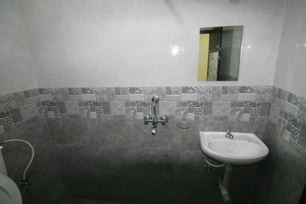Rudra Holidays Guest House