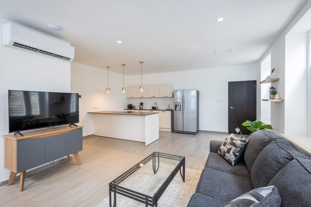 Willemstad Historic City Suites
