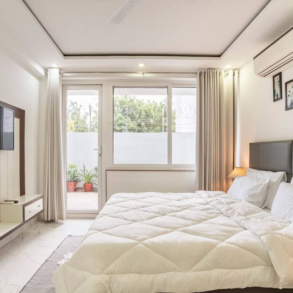 Medical Friendly 2 BR Near Fortis Parfait Street view 4