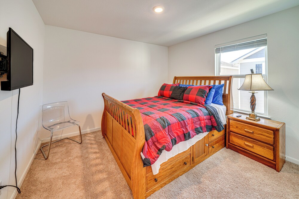 8 Mi to Lackland Afb: Pet-friendly Home w/ Yard!