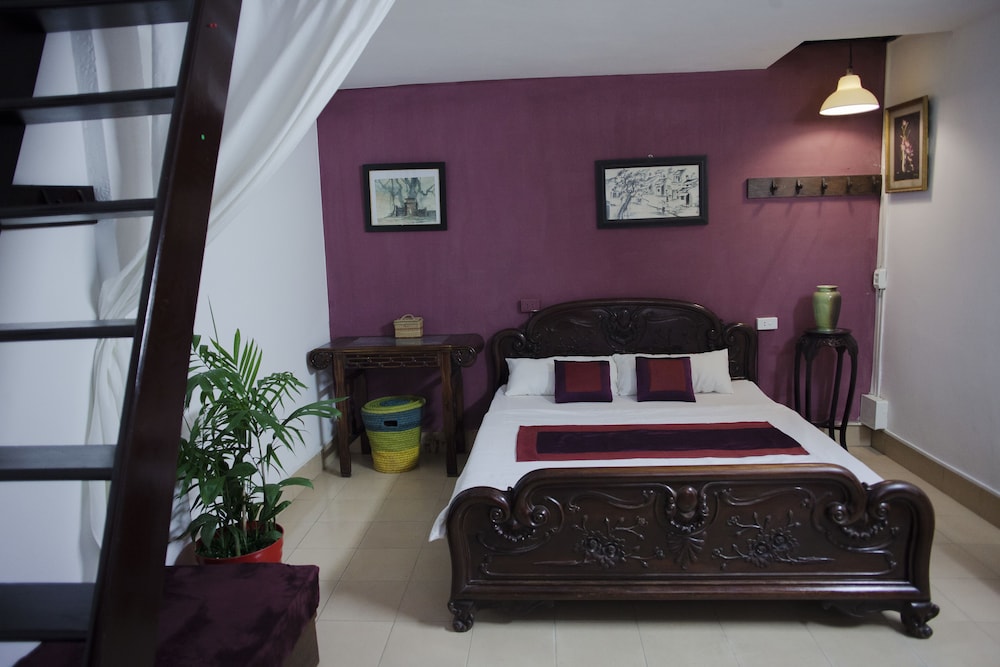 NQ Vintage House