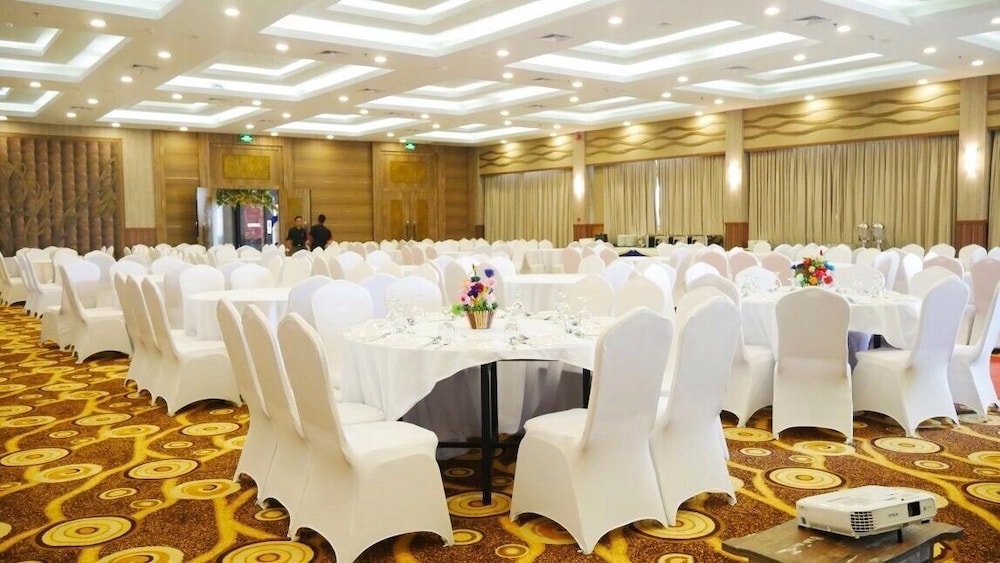 The Golden Bay Hotel Batam 63