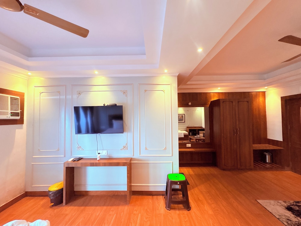 Hotel Jairam Way Bay