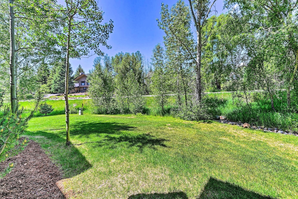 Gorgeous Steamboat Townhome: Shuttle to Ski Resort view 4