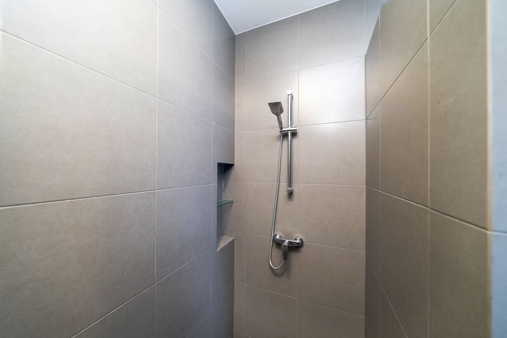Nai Harn Suite near Beach UTN D502
