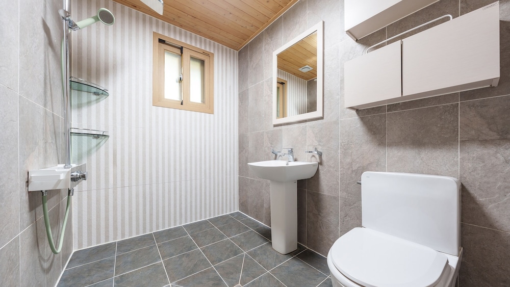 Gyeongju Happy Dream Ocean View Pension