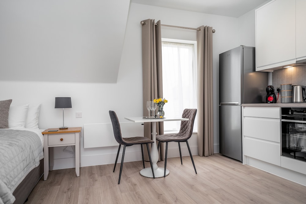 Citystay Living - Finch House view 2