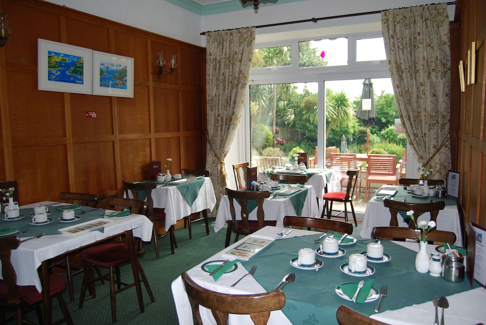 Tudor Court Hotel