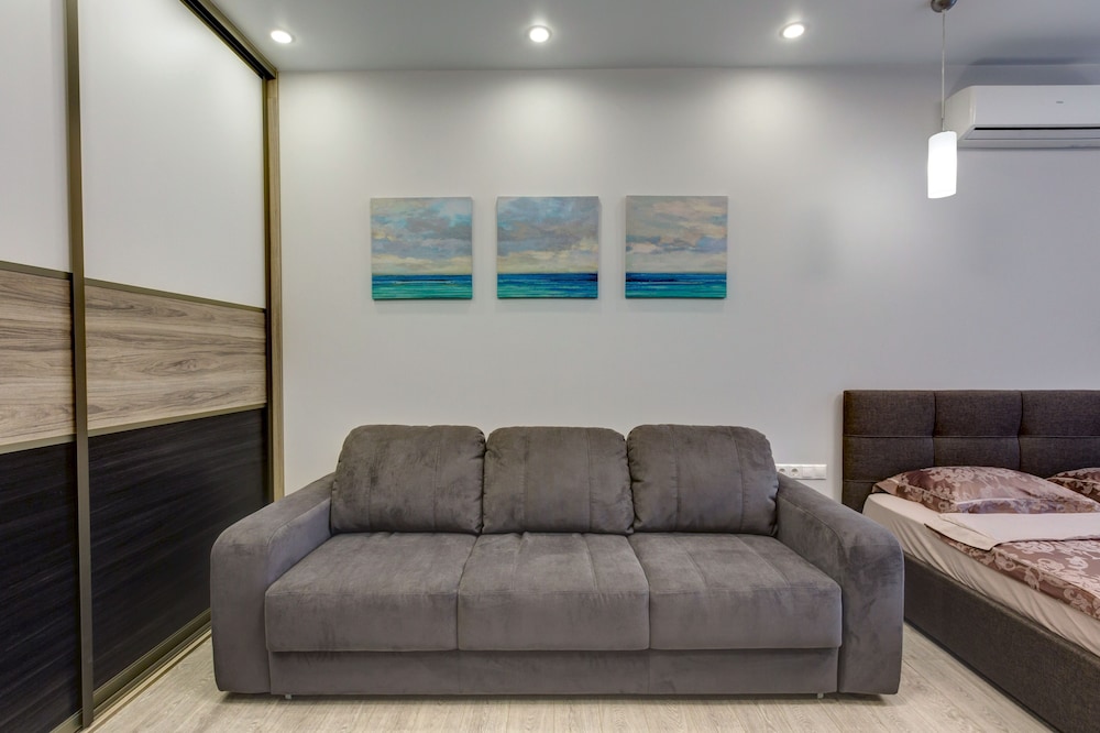 Deluxe Azbuka apartment in Gostiny Dvor view 2