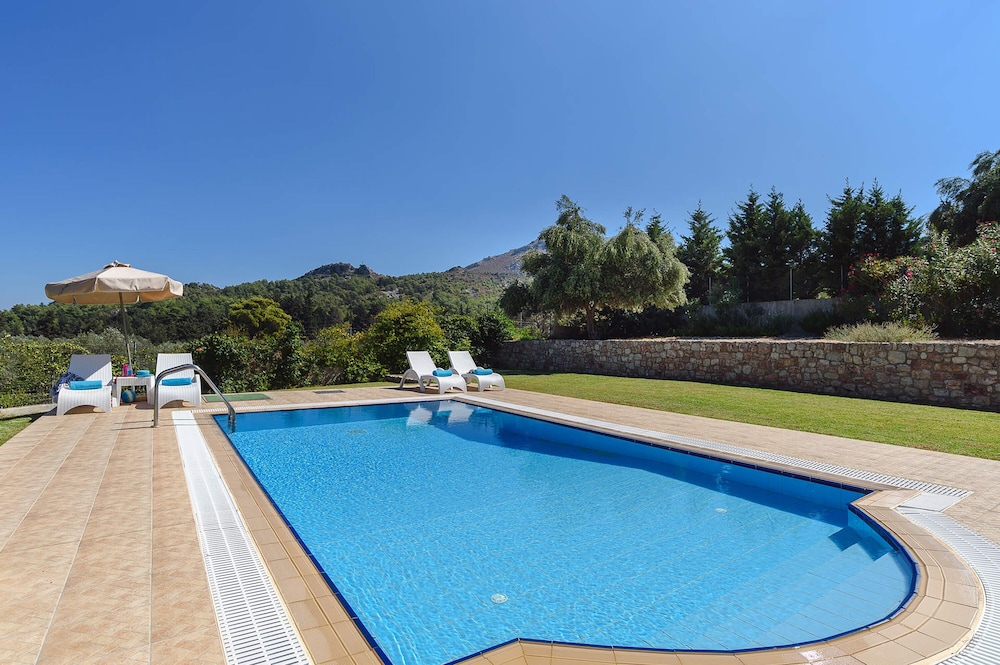 Seven Springs Villas