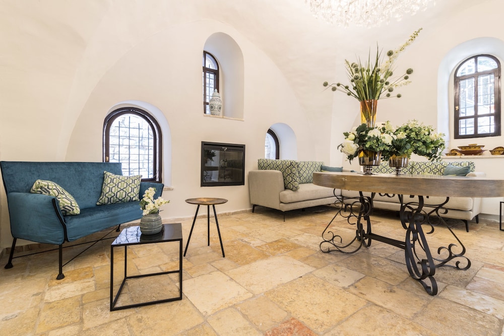 Villa Mamilla