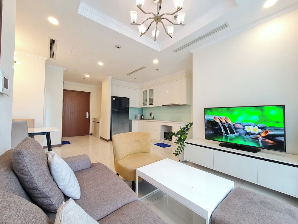The Aquamarine Landmark Suites - Poolside Access at L4B