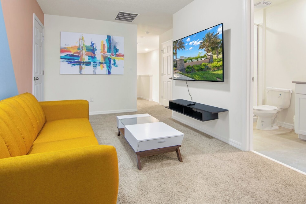Orlando Adventure Awaits 4BR Townhouse