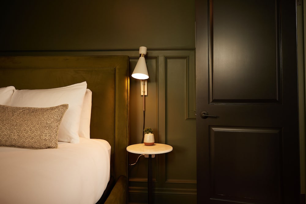 The Dorchester Hotel 19