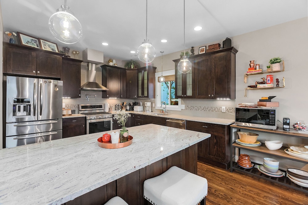 Madrona Bliss A Modern Escape