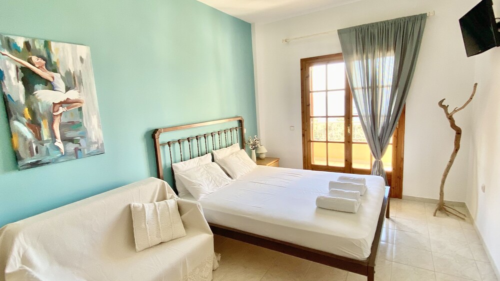 Armonia - Elegant Apartments view 4